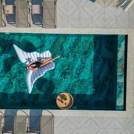 Kalkan Kalamar Koyunda Denize Sifir Oezel Platformlu Elena 2 Villa Kas