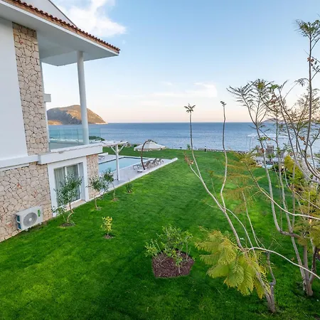 Kalkan Kalamar Koyunda Denize Sifir Oezel Platformlu Elena 2 Villa Kas