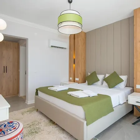 Villa Kalkan Kalamar Koyunda Denize Sifir Oezel Platformlu Elena 2 Kas