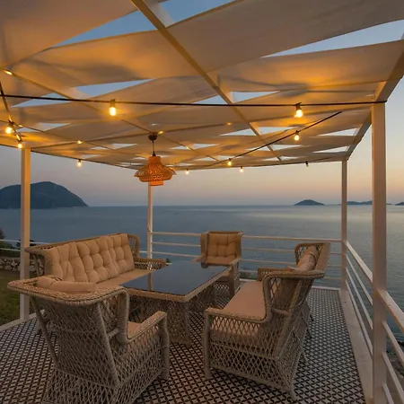Kalkan Kalamar Koyunda Denize Sifir Oezel Platformlu Elena 2 Villa Kas